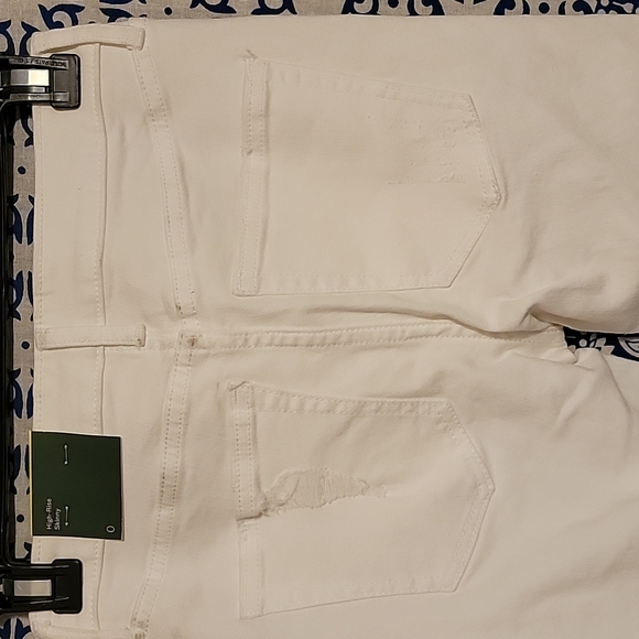White distressed jeans - Picture 6 of 10